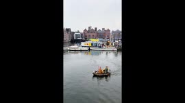 Serenade on the Water: Amsterdam Canal Tour with Live Music