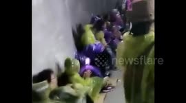 Hundreds of tourists stranded on the top of China's Mount Hua during wind storm