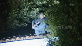 US, Los Angeles: Wilmington Man Barricades On Roof Of Library