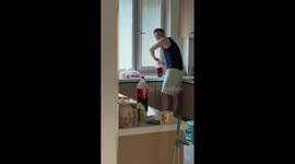 Man startled by exploding drink container in Neimenggu, China