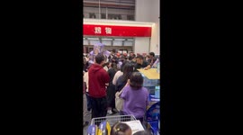 Frantic shoppers swarm grocery store during Black Friday sales
