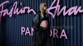 UNCAPTIONED: Ellie Goulding reveals second pregnancy