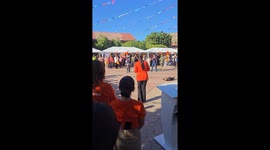 Dog steals the spotlight at outdoor event in Santa Rosalía, México