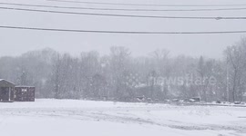 Snow Storm in Southern Vermont with 6 inches already and still coming down hard