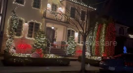 US: Dyker Heights Christmas Lights Dazzle Brooklyn