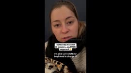 Woman lets her husband decorate their Christmas tree and can't stop laughing at the result