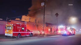 US, Phoenix: Phoenix 2nd Alarm Commercial Structure Fire