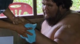 Obese teenager stuck in bed pleads for medical help to walk again