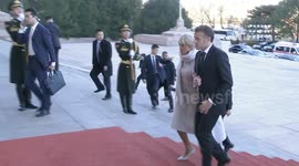 China: Chinese President Xi holds talks with French President Macron