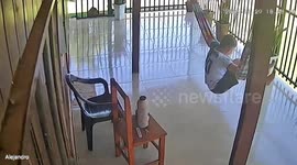 Boy loses balance after hammock mishap in Ciudad del Este, Paraguay