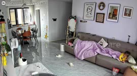 Earthquake alarm prompts evacuation in Sichuan, China