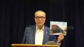 USA: Press briefing by Ssenator Charles Schumer