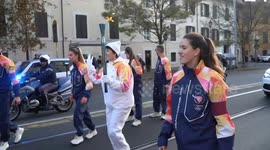 Italy: CMG Spring Festival Gala director takes part in Winter Olympics torch relay in Rome