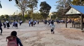 Cambodian school children flee as clashes erupt along border with Thailand
