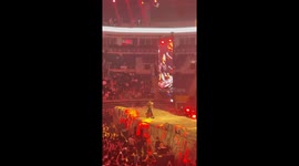 Concertgoer’s mishap with stage fire effect in Istanbul, Turkey