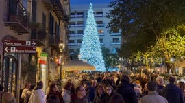 ‘Luci d’Artista’ light show illuminates Italy’s Salerno