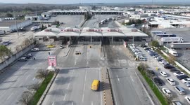 DRONE - Truckers shift to other border gates as Greek farmers’ protest closes Ipsala crossing