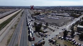 Mexican farmers block bridge in protest against National Water Law