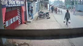 India: Uncontrolled Car Causes Havoc in Patna: Six People Run Over on Sidewalk Bihar