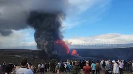 Spectacular lava fountains erupt at Kīlauea Volcano in Hawaii, USA