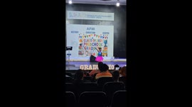 Preschooler’s performance goes viral thanks to dancing dad in the audience