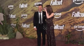 UNCAPTIONED: Justin Theroux's wife pregnant with couple's first child