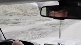 China: Chinese police make all-out efforts to ensure safety of tourists in high-altitude region