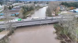 US: Puyallup River Flooding Prompts Urgent Evacuations And Trail Closures