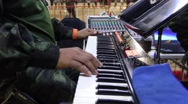Army band entertains evacuees from Thailand-Cambodia conflict