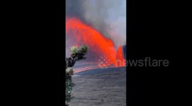 Spectacular scenes as Hawaii's Kīlauea volcano enters most dramatic phase of 2025 eruption 2/2