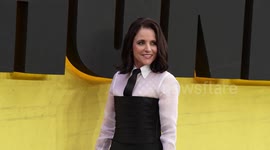 UNCAPTIONED: Julia Louis-Dreyfus opens up on why she revealed her cancer diagnosis
