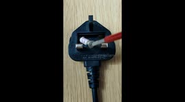 How electricians secretly test a fuse in seconds! Video garnered over 5 million views