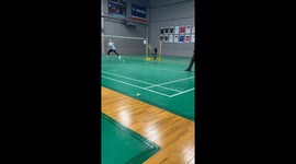 Three-year-old showcases impressive badminton skills in Tianjin, China