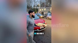 Indian takeaway owner uses 18-inch naan bread to fill pothole in protest