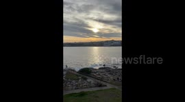 Australia: At Least 10 Killed In Bondi Beach Shooting / 4