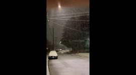 US: Thundersnow Captured as Storm Brings Heavy Snow to D.C. Metro