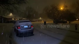 Rapid snowfall during winter storm in Frankfort, Kentucky, USA