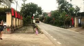 Adorable moment toddler dances to the honk of a passing truck