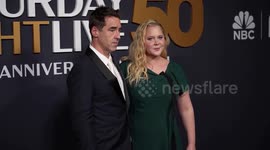 UNCAPTIONED: Amy Schumer and Chris Fischer split