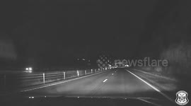 US: Cop Risks Life To Stop Wrong-Way Drunk Driver And Prevent Tragedy