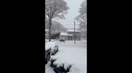 US: Season’s First Accumulating Snowfall Covers Parts of Long Island
