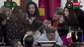 Chaos erupts in legislature as Mexico City lawmakers clash over transparency institute