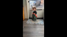 Toddler proudly wants to wear dad’s boxers to school pickup—TikTok clip hits 202.8K views