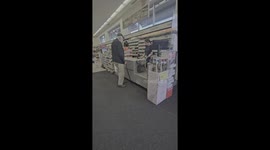 Customer Harasses Walgreens Cashier Until Bystander Steps In