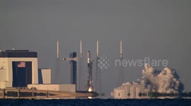 USA: SpaceX Launches Starlink 6-90 Mission