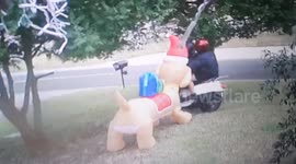 Moped Riders Steal Christmas Decorations