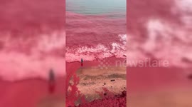 Iran: Nature Paints the Sea Red on Hormuz Island After Heavy Rain