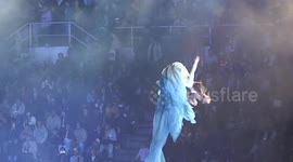 ‘Beyond the Clouds’ performance lights up Christmas festivities in Bogota