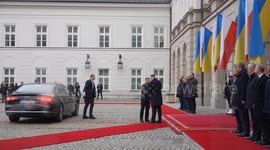Ukrainian President Zelenskyy meets Polish counterpart Nawrocki in Warsaw