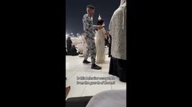 Guard at Makkah forcefully pushes pilgrims receiving backlash online